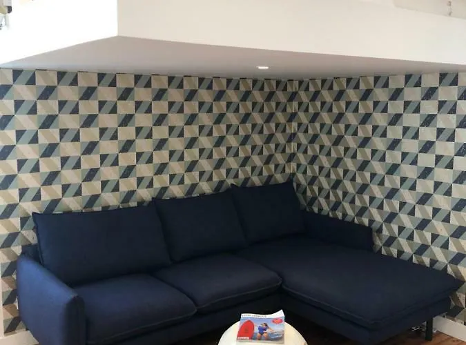 Ambassade De Bourgogne Hotel *