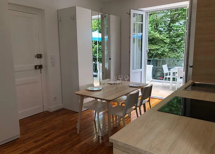 فندق Ambassade De Bourgogne بياريتز