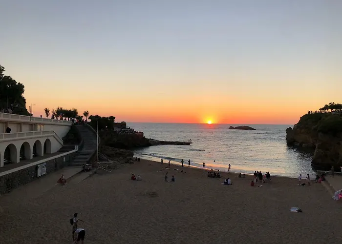 Ambassade De Bourgogne *